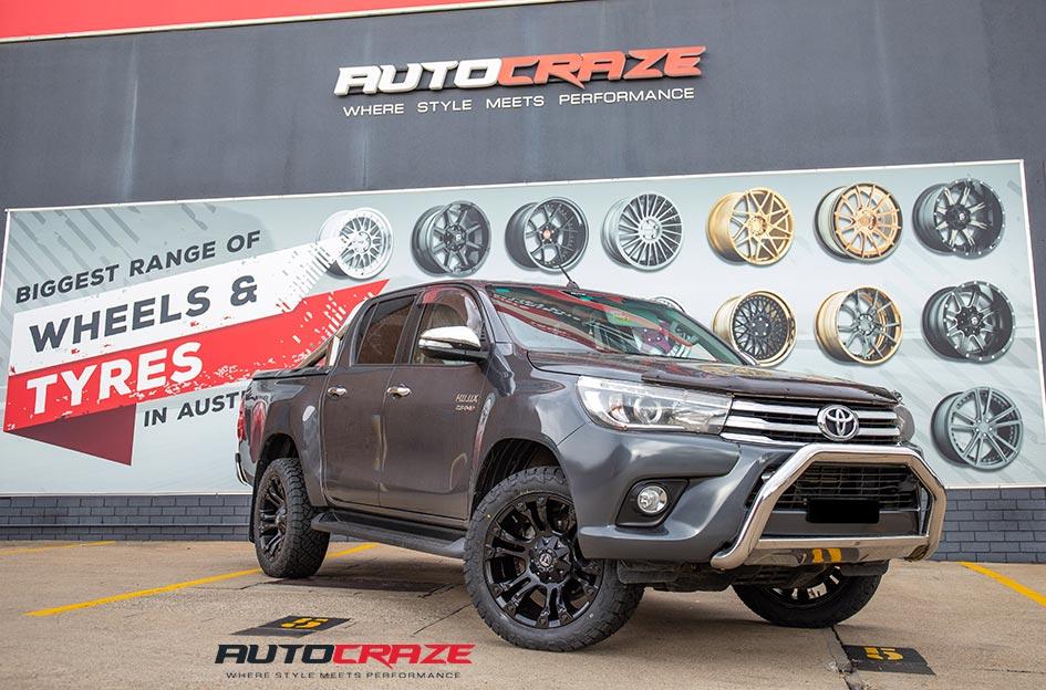 TOYOTA HILUX N80 4WD VAPOR MATTE BLACK
